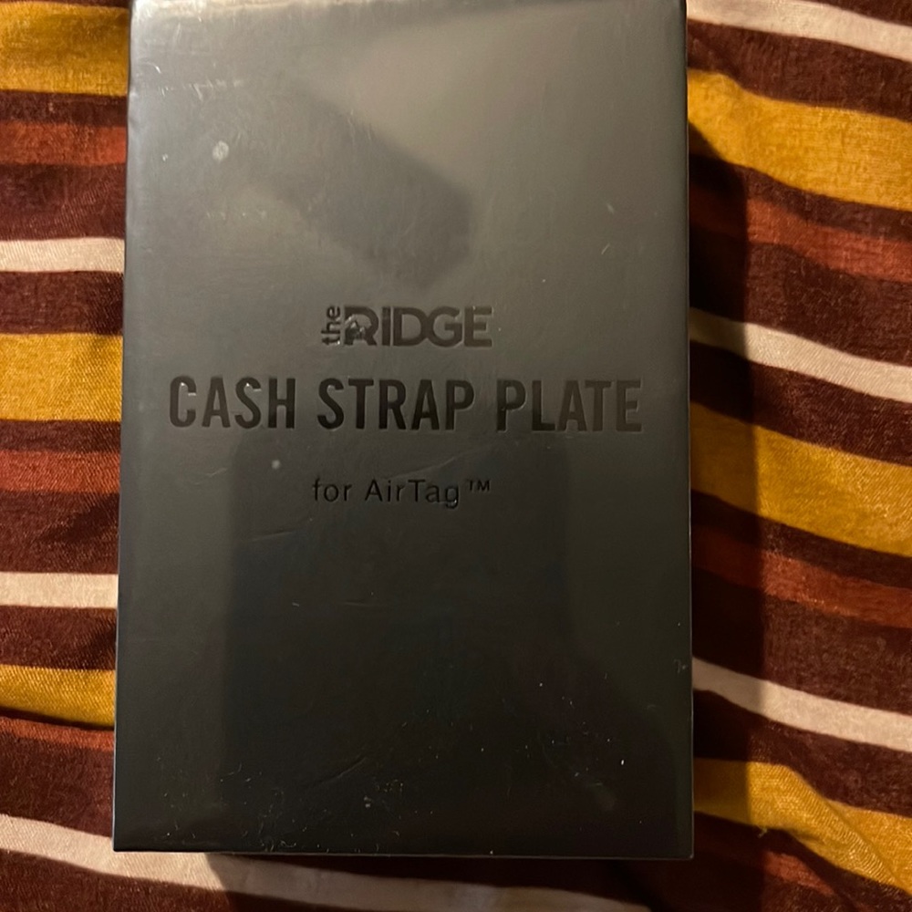 The Ridge cash strap plate